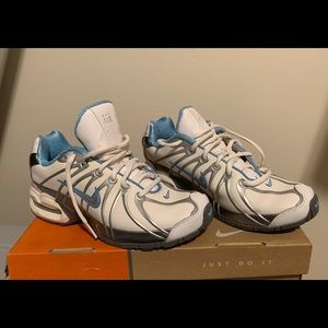 Nike running shoes women’s size 7